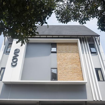 Cove Urooms Panglima Polim Jakarta Exterior foto